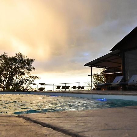 אוצ'יווארונגו Aloegrove Safari Lodge מראה חיצוני תמונה