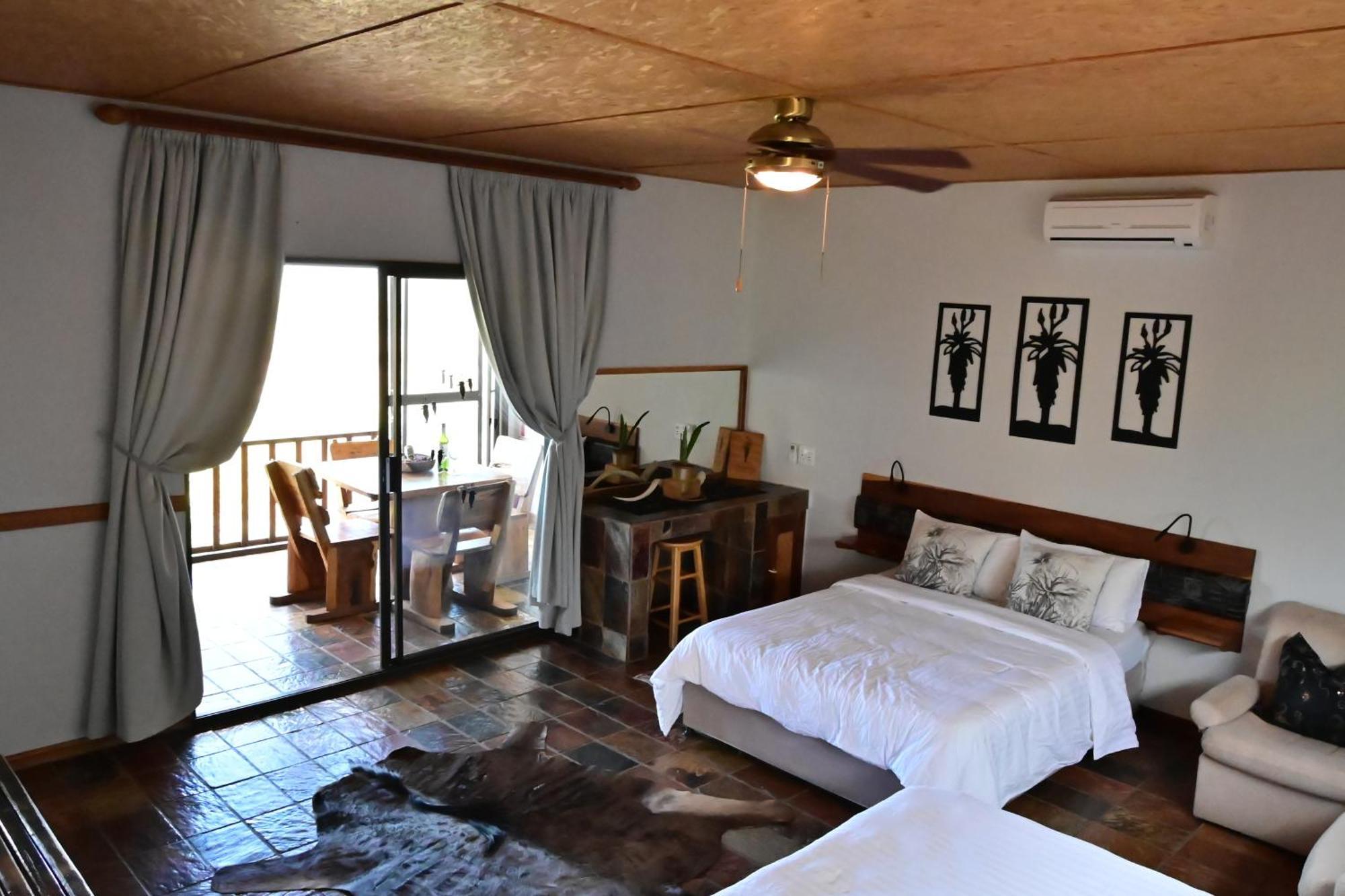 אוצ'יווארונגו Aloegrove Safari Lodge מראה חיצוני תמונה