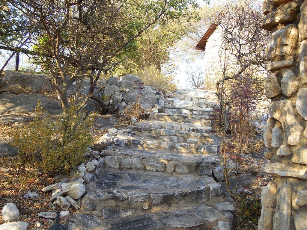 אוצ'יווארונגו Aloegrove Safari Lodge מראה חיצוני תמונה